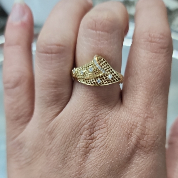 Sterling Silver (925)Elegant Gold color Ring with Diamond Accents - Picture 5 of 6